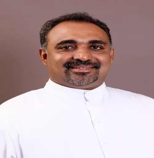 Fr.Rajesh.Paruthipallil